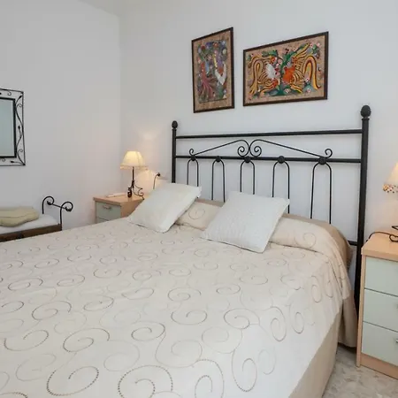 Apartment Aguamarina 7 Menyber